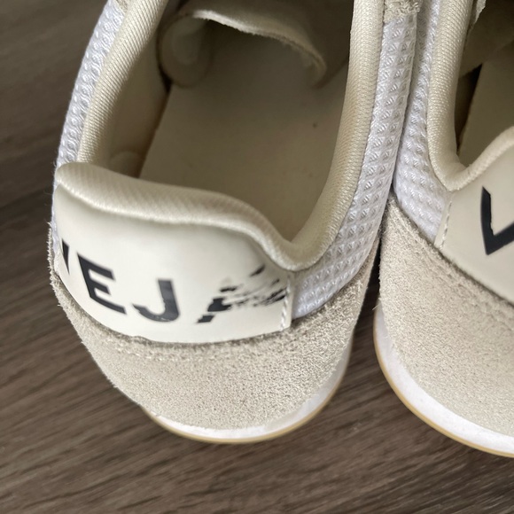 Veja White and Cream Women's Sneakers - Picture 12 of 12